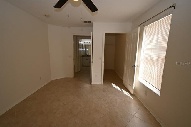 Building Photo - 36009 Deer Creek Dr