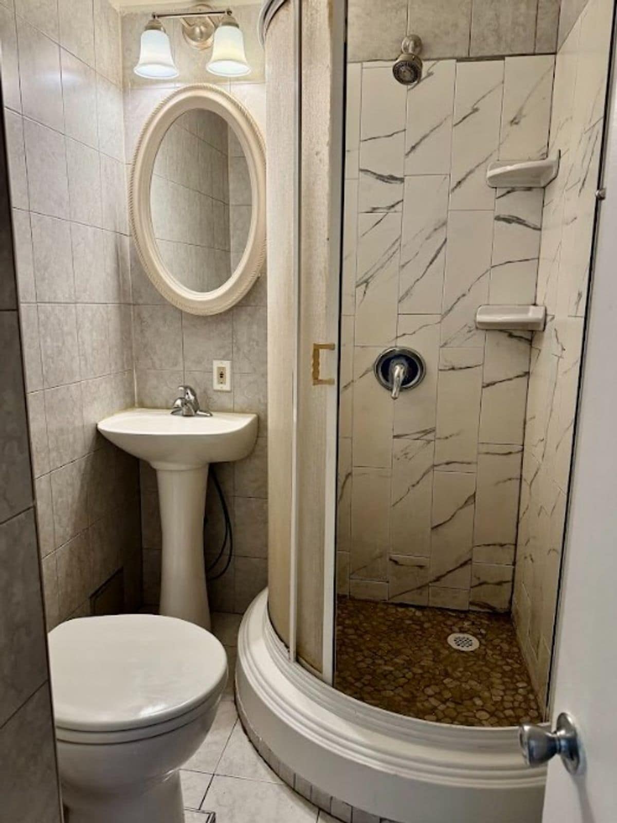 Building Photo - 539 Fox St