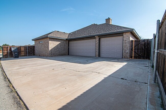 Building Photo - 4304 Saltillo Ct