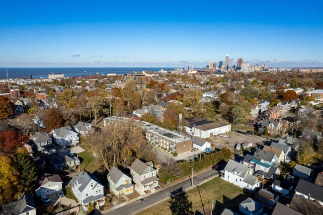 Building Photo - 6110 Ellen Ave