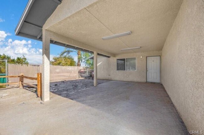 Building Photo - 6673 Split Rock Ave