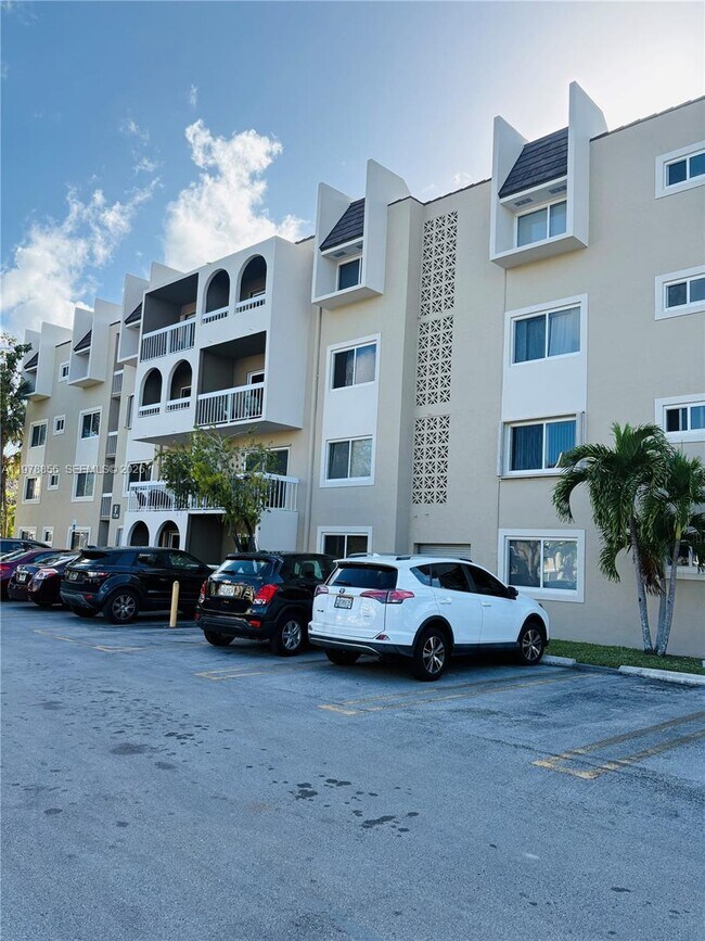 Building Photo - 7730 Camino Real