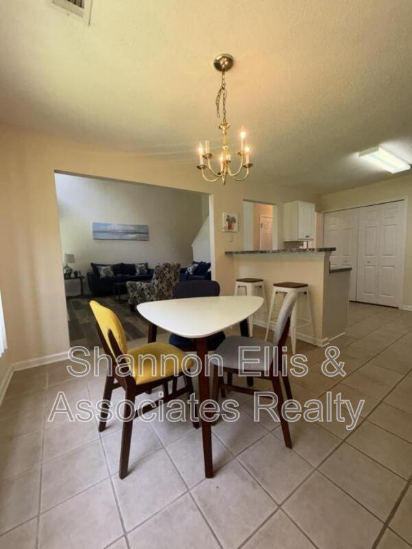 Building Photo - 4511 Ravenwood Pl
