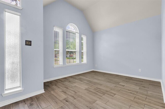 Building Photo - 30114 Thorsby Dr