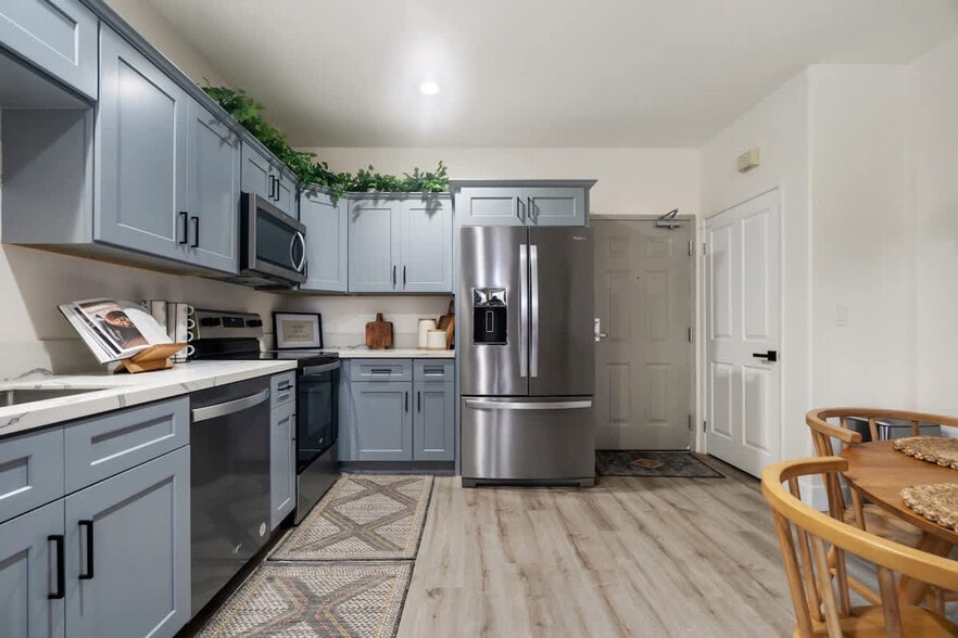 Building Photo - 1501 Front St