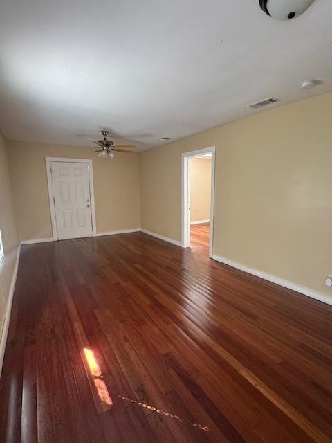 Building Photo - 1518.5 Albany St