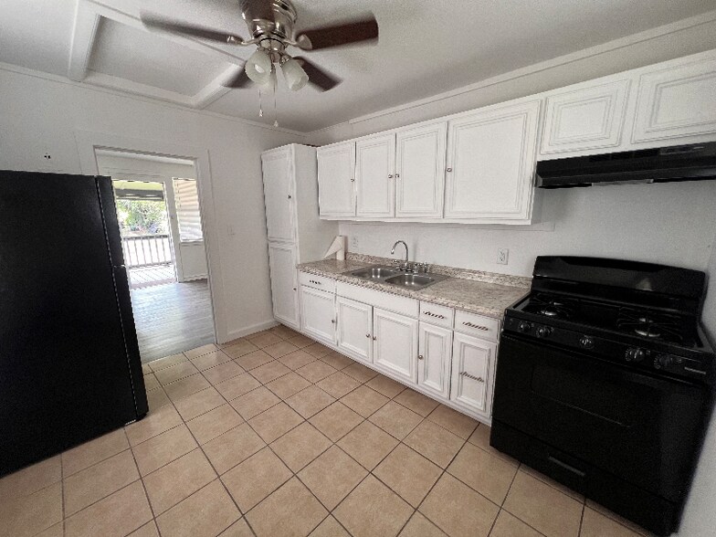 Building Photo - 8333 Garland St