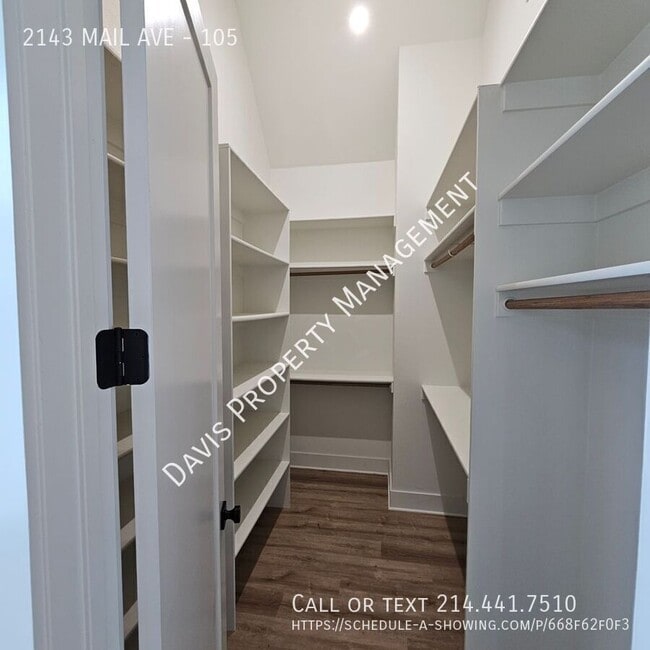 Building Photo - 2143 Mail Ave