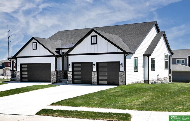 Building Photo - 5901 N 159th Cir