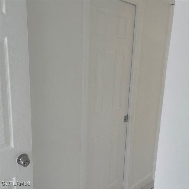 Building Photo - 3527 NE 168th St