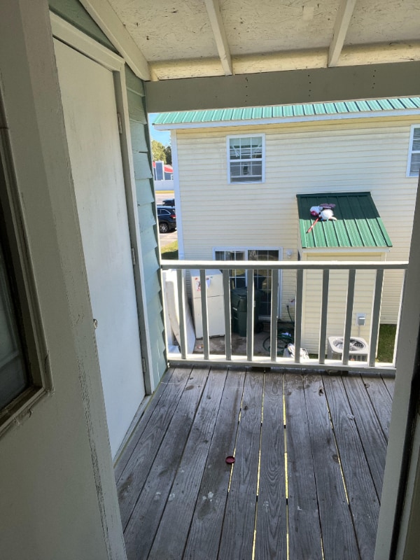 Building Photo - 1226 Shalom Dr