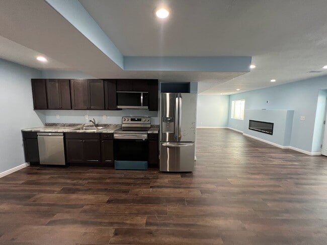 Building Photo - 7059 W Shaffer Ct