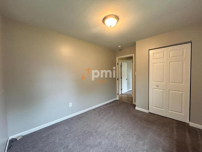 Building Photo - 7724 Mount St
