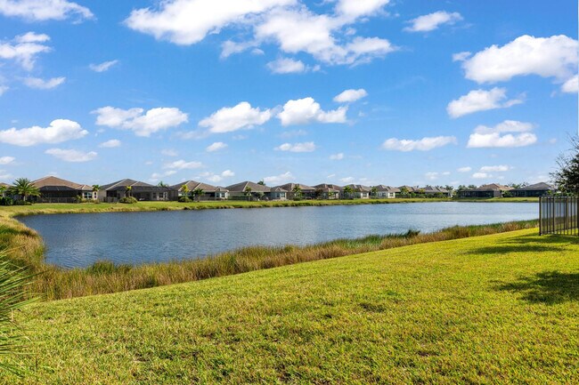 Building Photo - 11965 SW Sandy Bay Cir