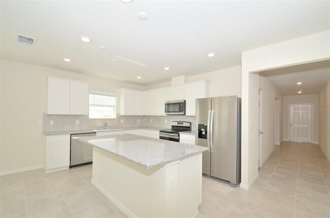 Building Photo - 1647 Aspen Ave