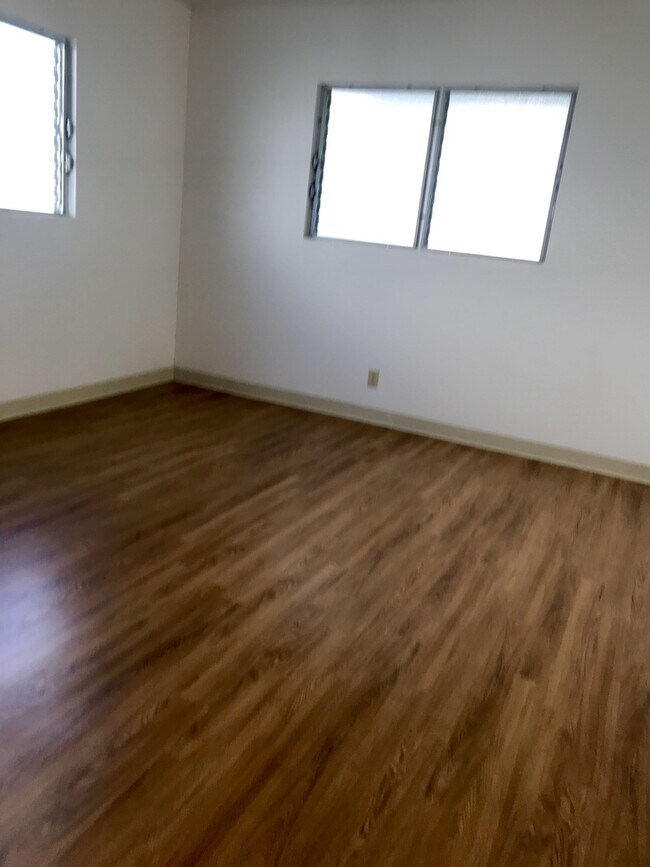 Building Photo - 1415A 7th Avenue