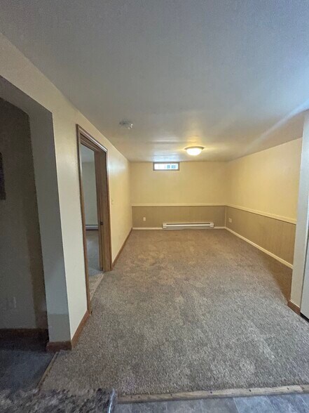 Building Photo - 20427 W Clark Ave Apt 11