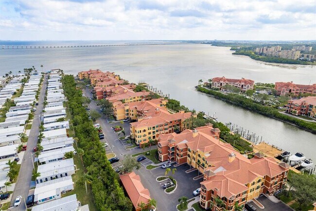Building Photo - 2749 Via Cipriani