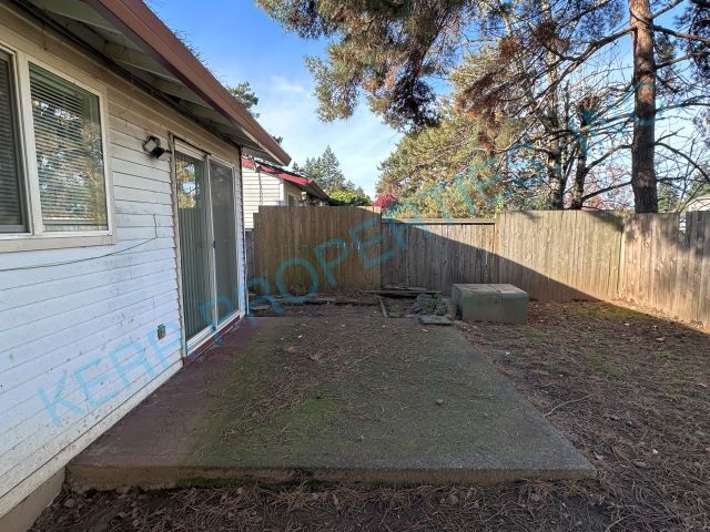 Building Photo - 20 SE 134th Pl