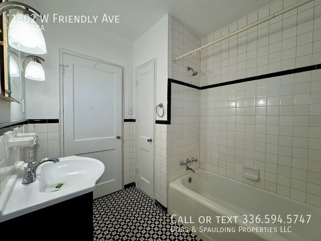 Building Photo - 1802 W Friendly Ave