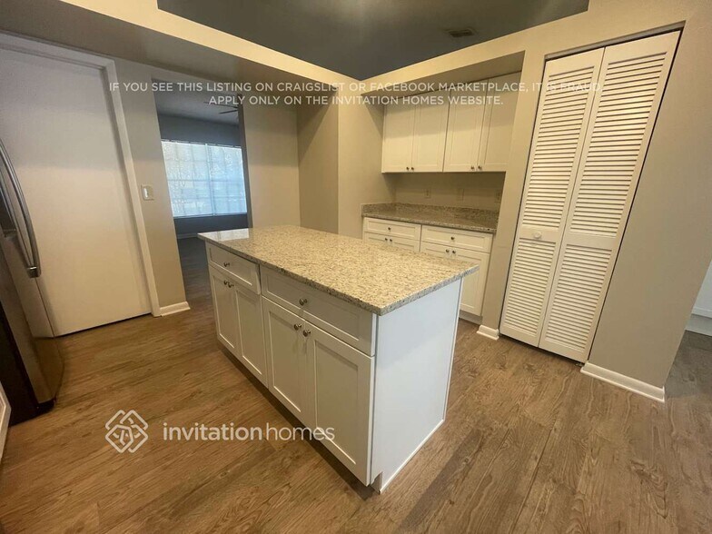 Building Photo - 10410 Tara Dr