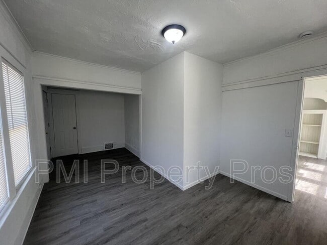 Building Photo - 3284 N 30th St