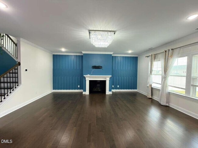 Building Photo - 513 Acerno Dr