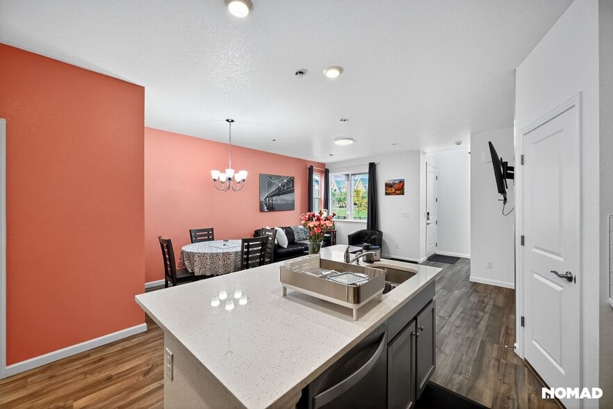 Building Photo - 18201 French Creek Ave