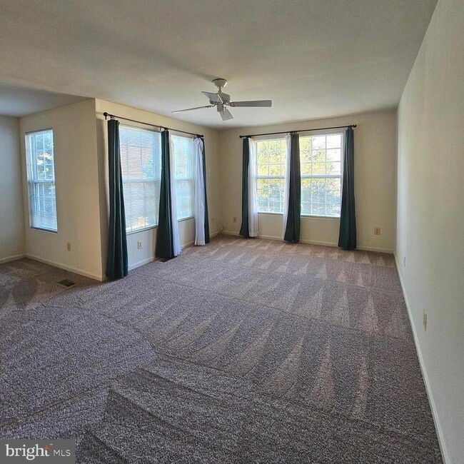 Building Photo - 13120 Misty Glen Ln