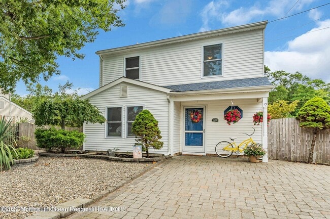 Building Photo - 15 Bahia Ct