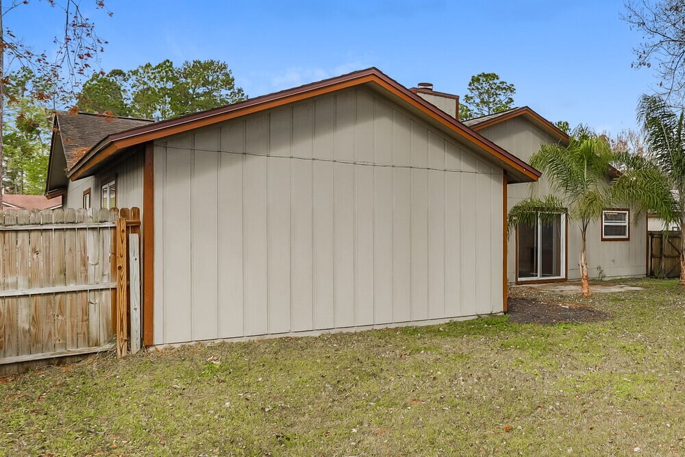 Building Photo - 1863 Sherwood Dr