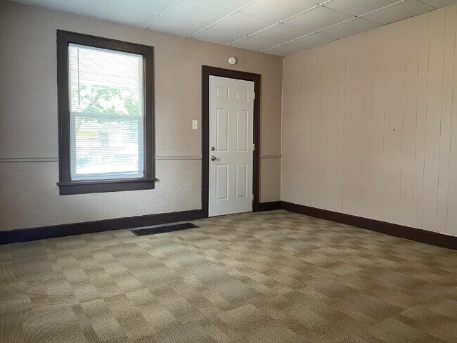 Building Photo - 2020 N 16th St