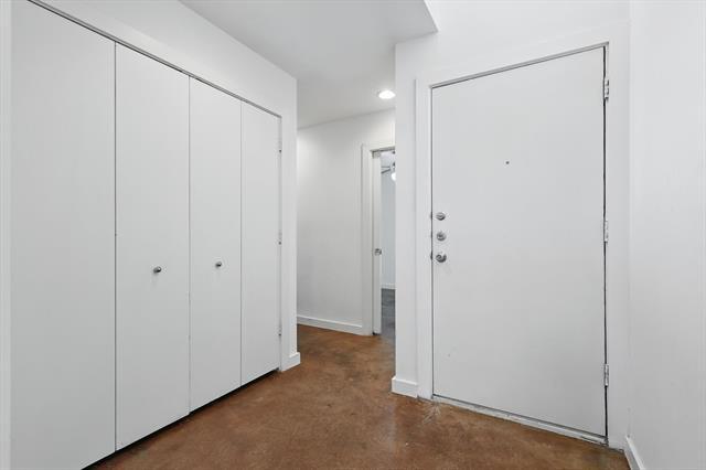 Building Photo - 2200 N Peak St
