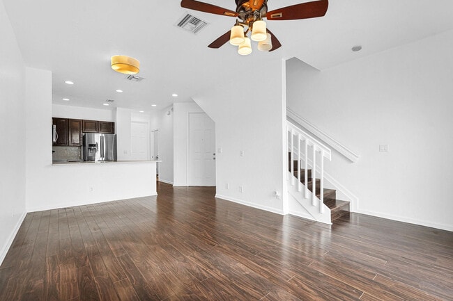 Building Photo - 1427 NW 34th Way