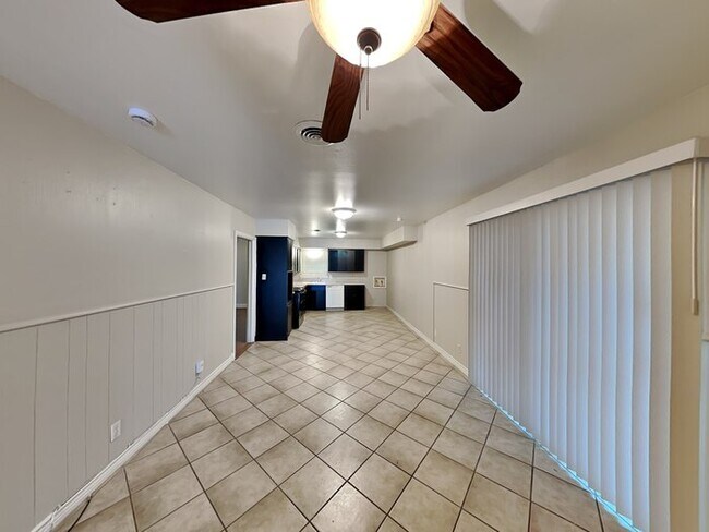Building Photo - No Application Fee* Plus $250 Off First 2 ...