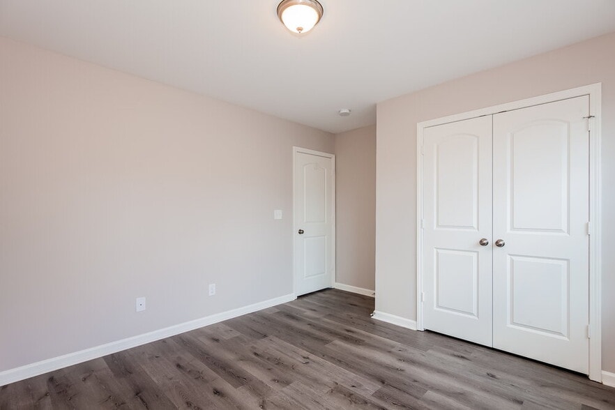 Building Photo - 6500 Bluegill Rd