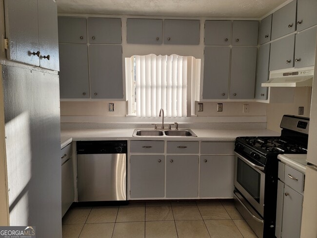 Building Photo - 2137 Galway Ln