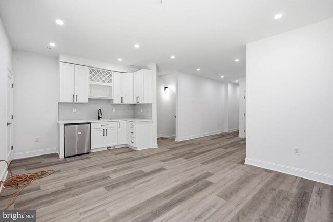 Building Photo - 2404 North Capitol St NW