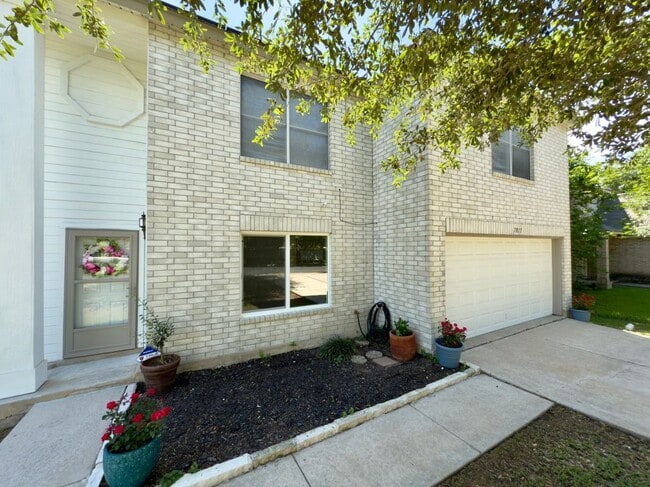 Building Photo - 7817 Marble Ridge Dr