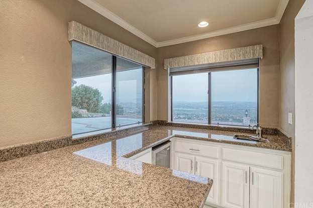 Building Photo - 7380 Live Oak Dr