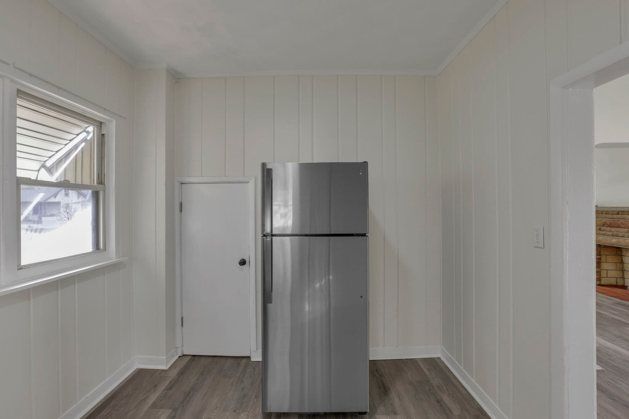 Building Photo - 1430 Kenmore Rd