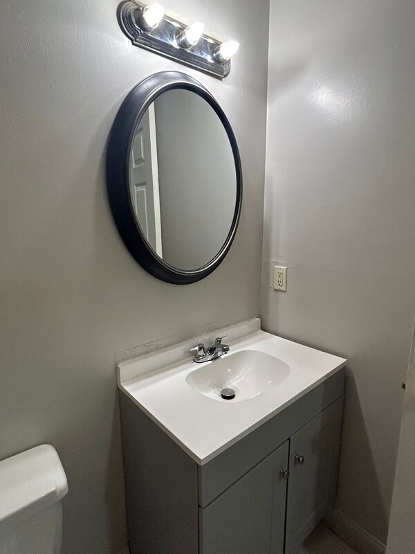 Building Photo - 9109 Troon Ln