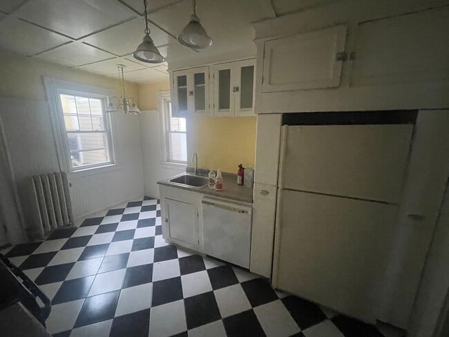 Building Photo - Spacious 4BR/3BA Home in Downtown Dover — Freshly Updated, Walk to Everything
