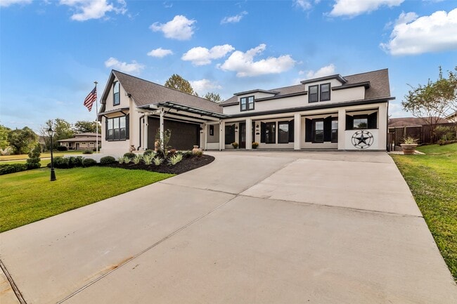 Building Photo - 17 Bellingham Ct