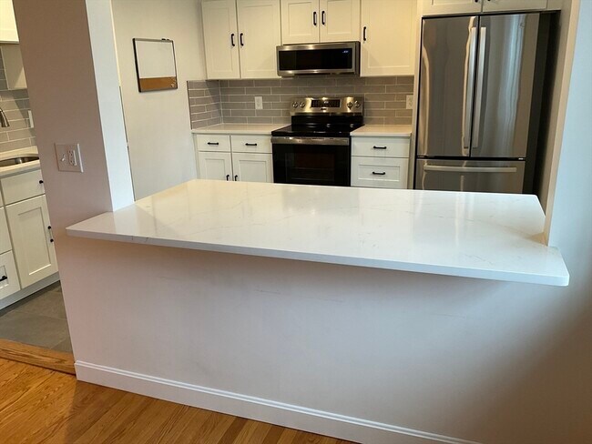 Building Photo - 26 Summer St