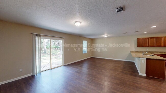 Building Photo - 711 Cahoon Rd N