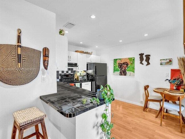 Building Photo - 3558 Magellan Cir