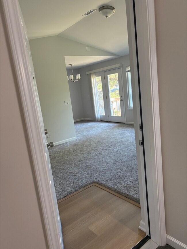 Building Photo - 230 Wethington Dr