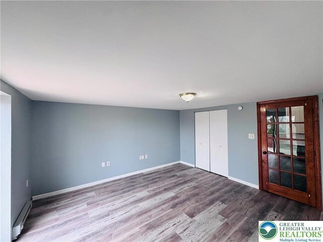 Building Photo - 402 S Bradford St