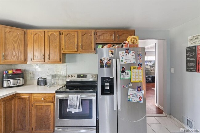 Building Photo - 5315 Edgewood St